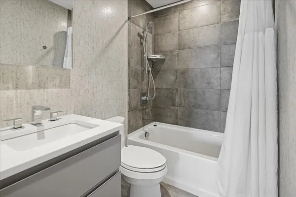 $3,250,000 | 1400 West Monroe Street, Unit 2A, Chicago, IL 60607