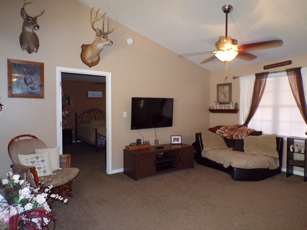 1142 Skyline Road Appomattox, VA 24522 - Photo 3 of 9 Gallery Image 3
