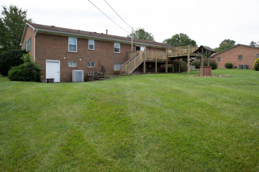 231 Riviera Road Lexington, KY 40509 - Photo 22 of 26 Back
