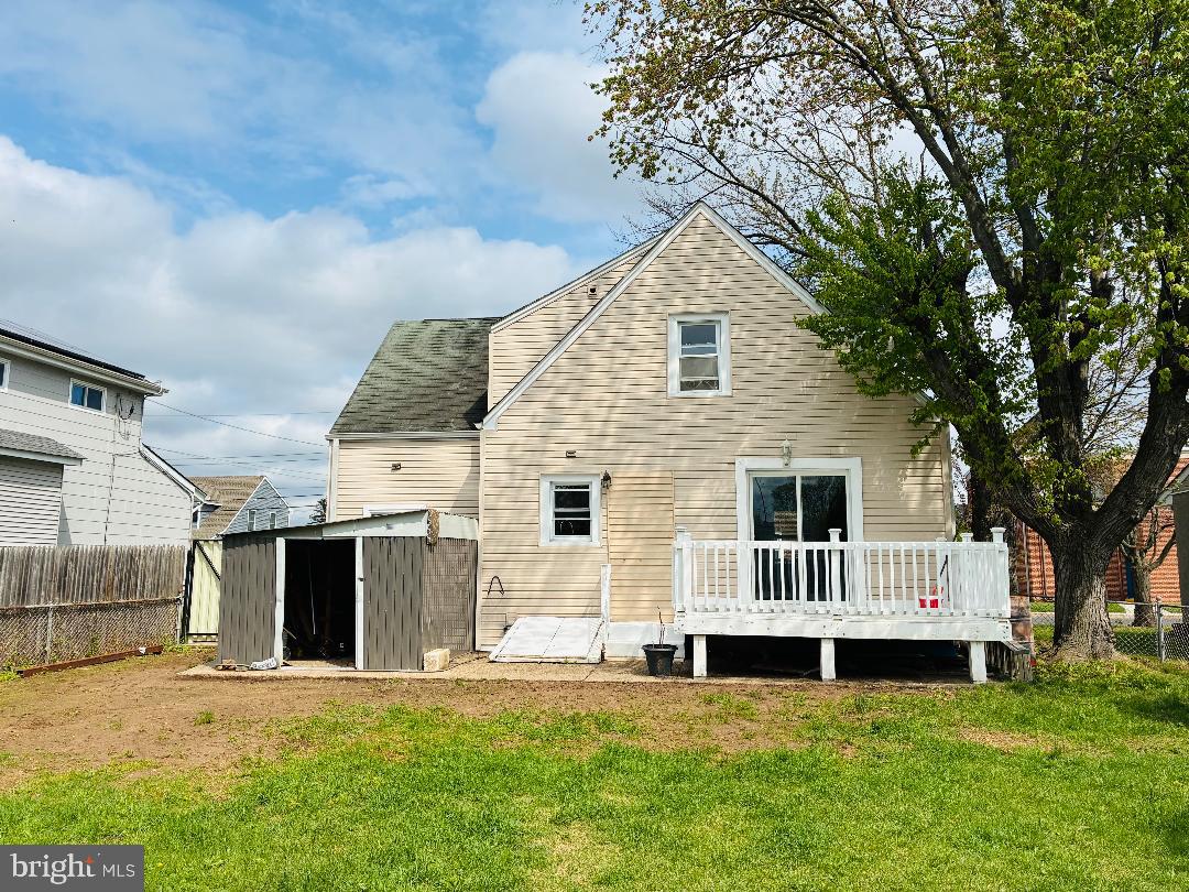 121 Walnut Avenue Croydon, PA 19021 - Photo 3 of 32 Backyard