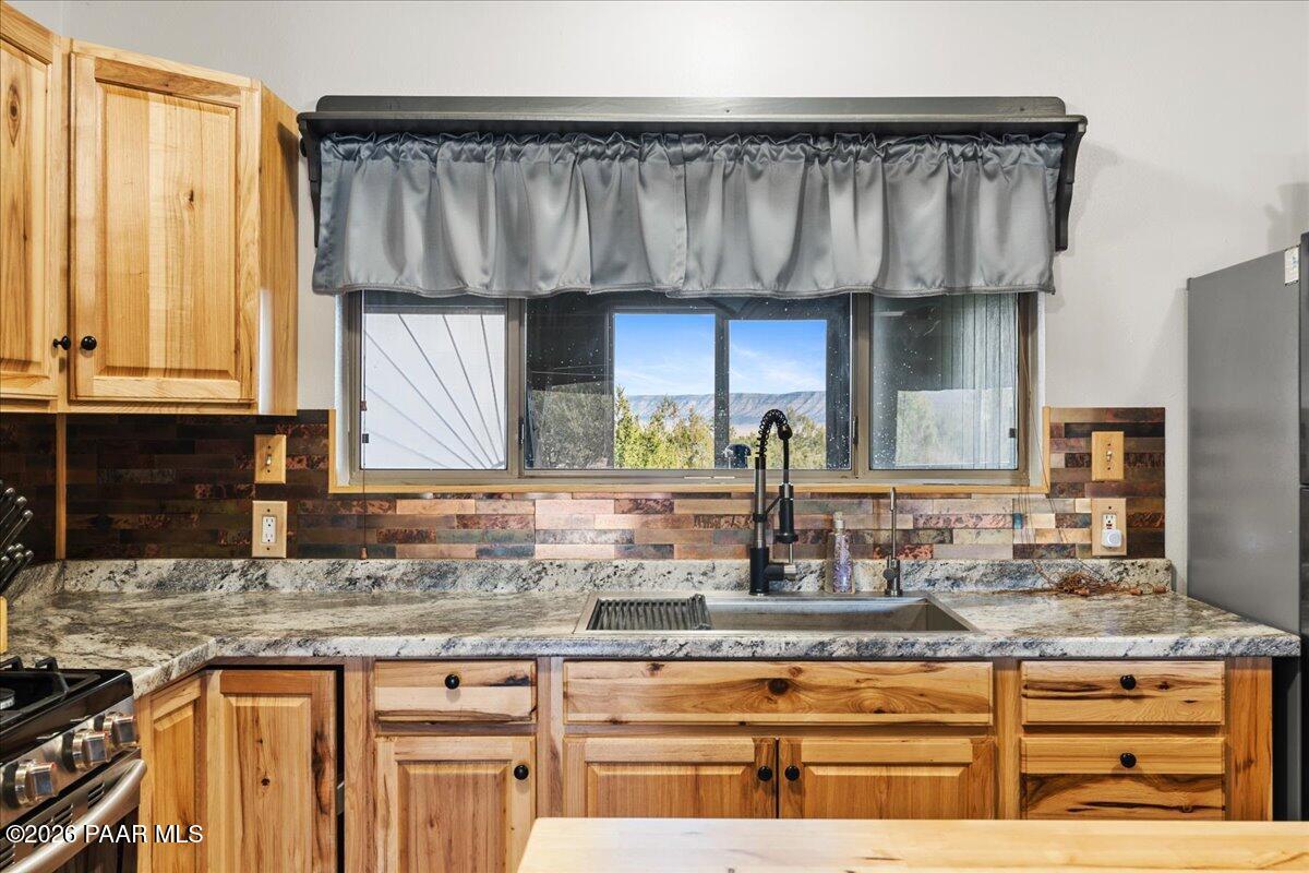 33694 Gallina Road Seligman, AZ 86337 - Photo 14 of 35 11-Kitchen View