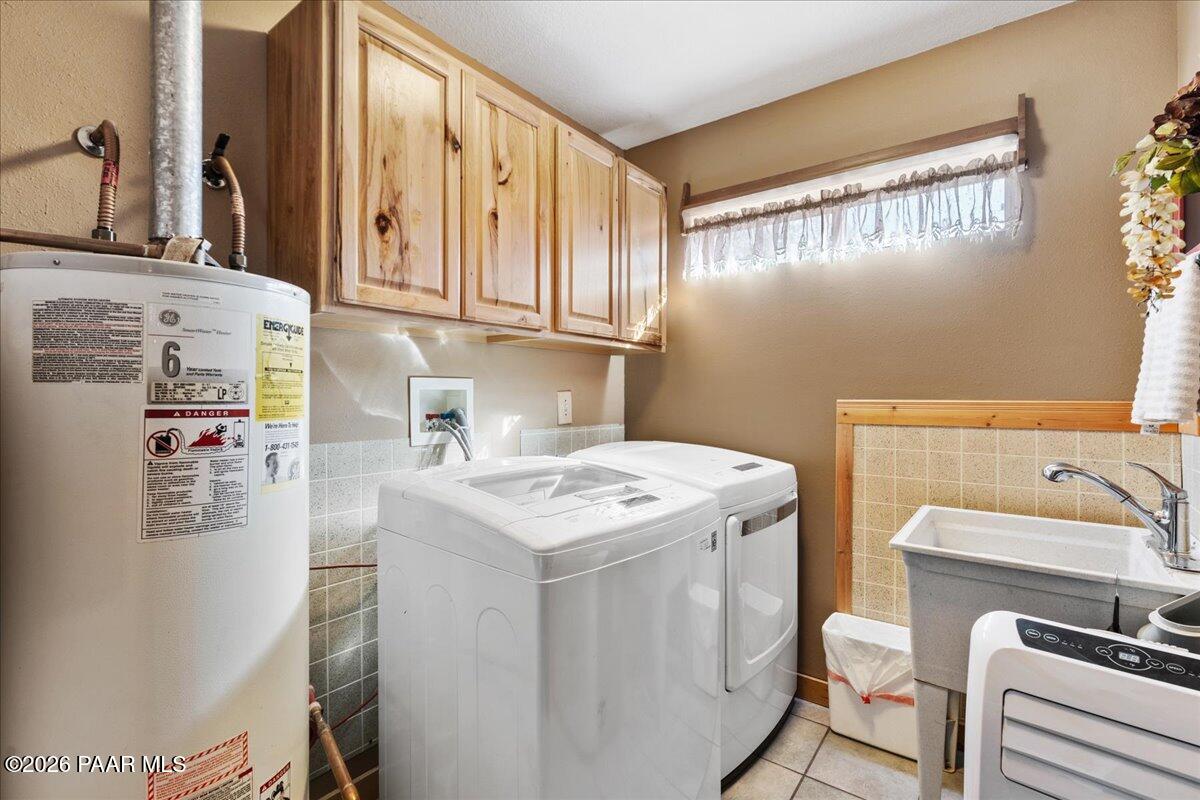 33694 Gallina Road Seligman, AZ 86337 - Photo 23 of 35 08-Laundry Room