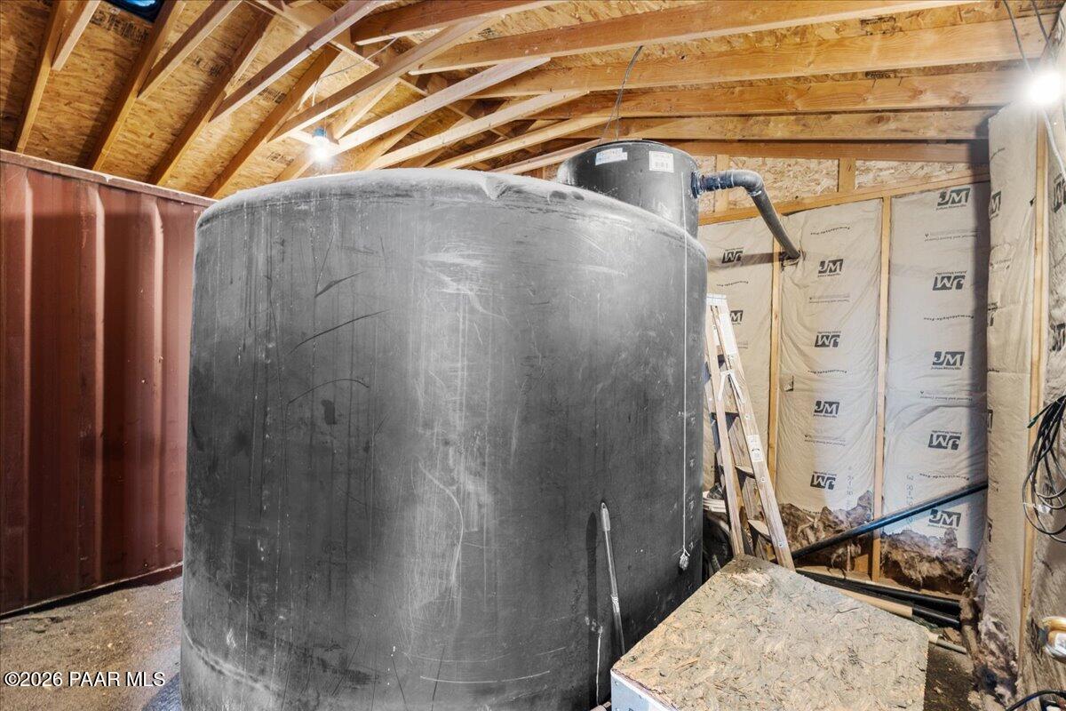 33694 Gallina Road Seligman, AZ 86337 - Photo 29 of 35 29-Water Room