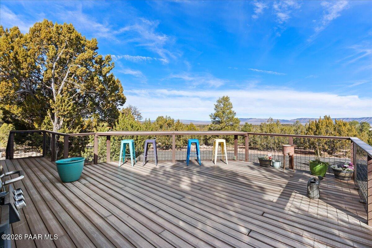 33694 Gallina Road Seligman, AZ 86337 - Photo 8 of 35 21-Back Deck