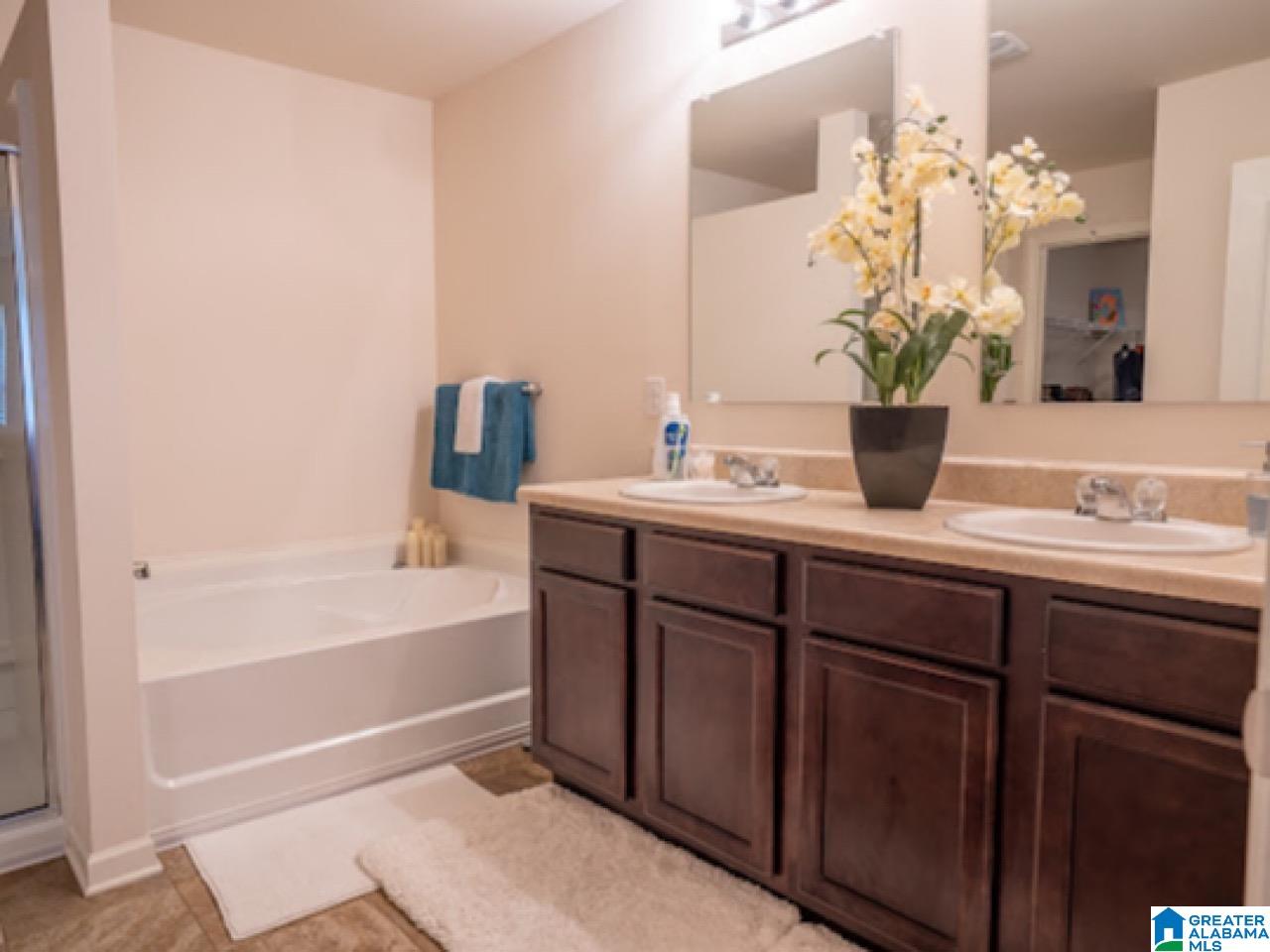 2042 Kerry Circle Calera, AL 35040 - Photo 14 of 26