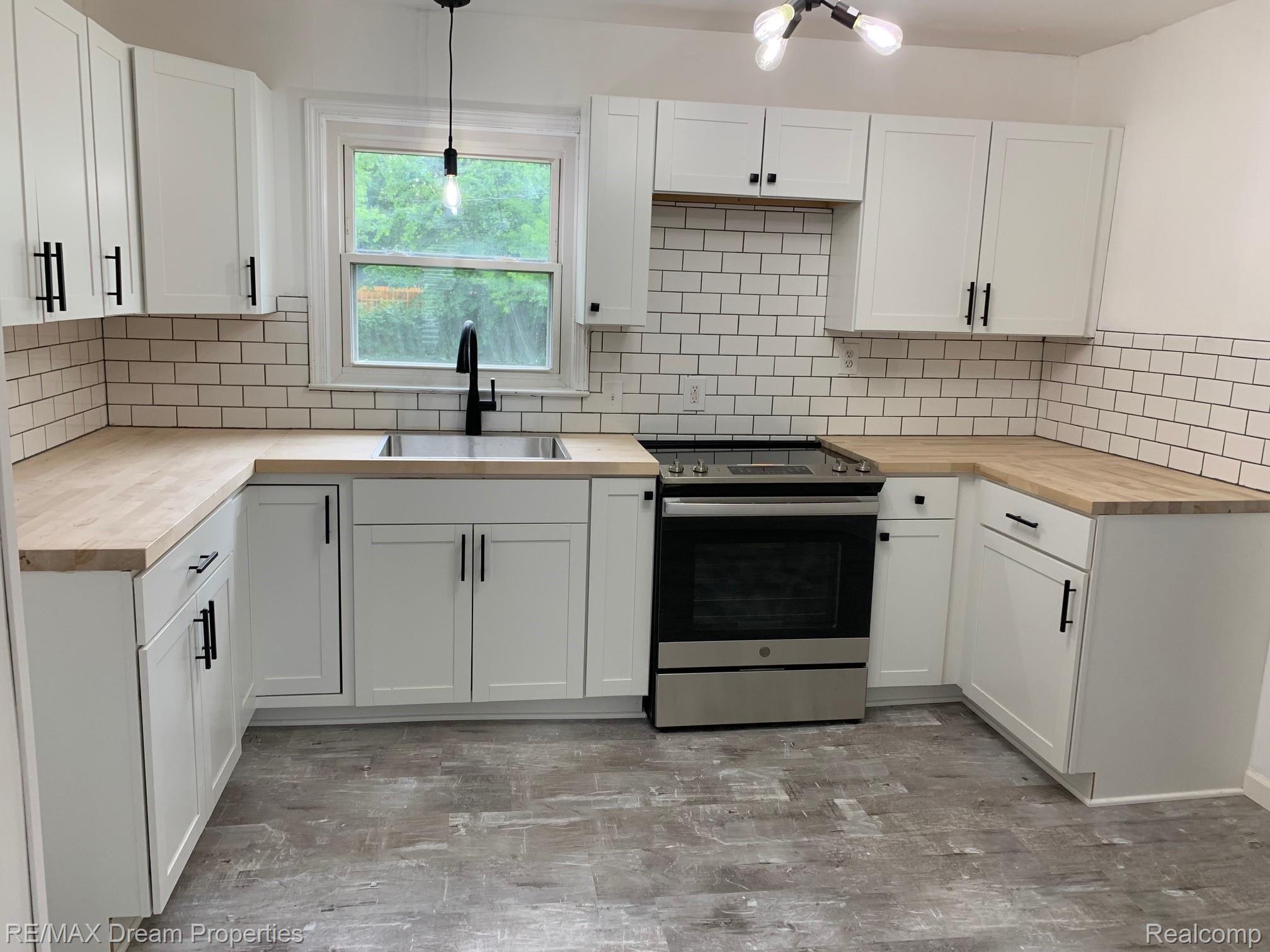 3610 Normandy Road Royal Oak, MI 48073 - Photo 13 of 28 Normandy KITCHEN.jpeg