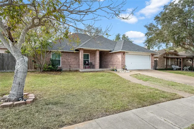 $269,000 | 6934 Dundee Drive, Corpus Christi, TX 78413