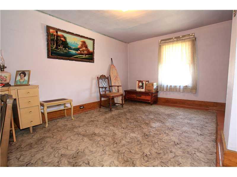 914 Armbrust Hecla Road Mount Pleasant, PA 15666 - Photo 6 of 9 Master Bedroom.