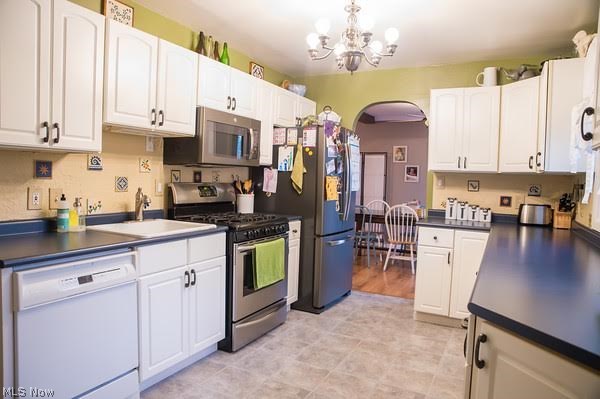 6024 Westerham Road Cleveland, OH 44124 - Photo 6 of 20