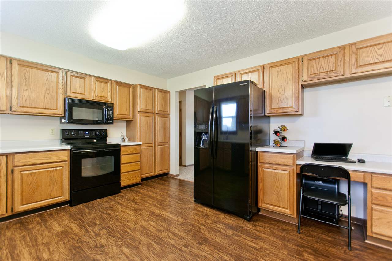 317 Sycamore Street Riverside, IA 52327 - Photo 5 of 25 Gallery Image 5