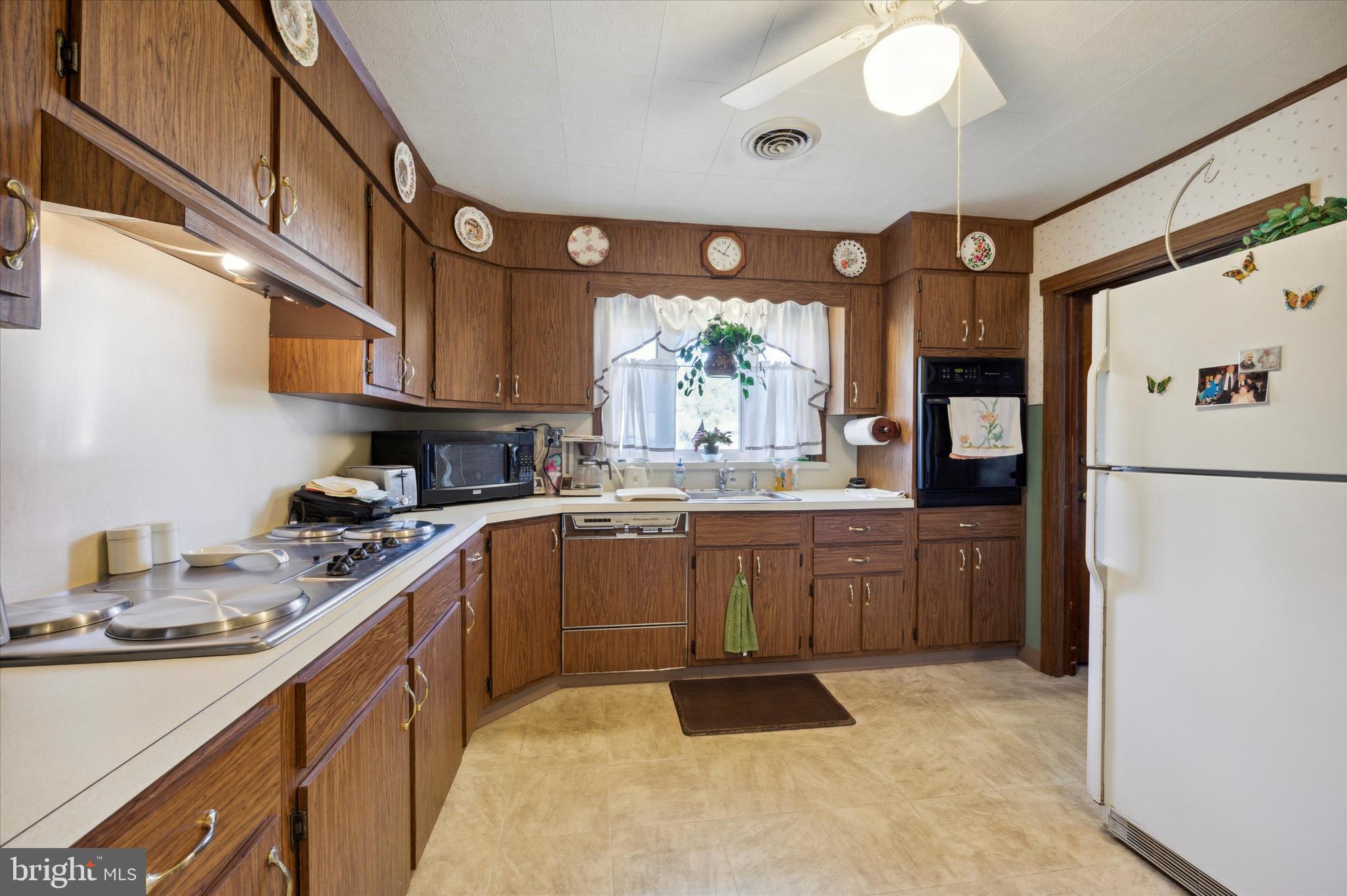 2180 Bridgewater Road Aston, PA 19014 - Photo 3 of 15