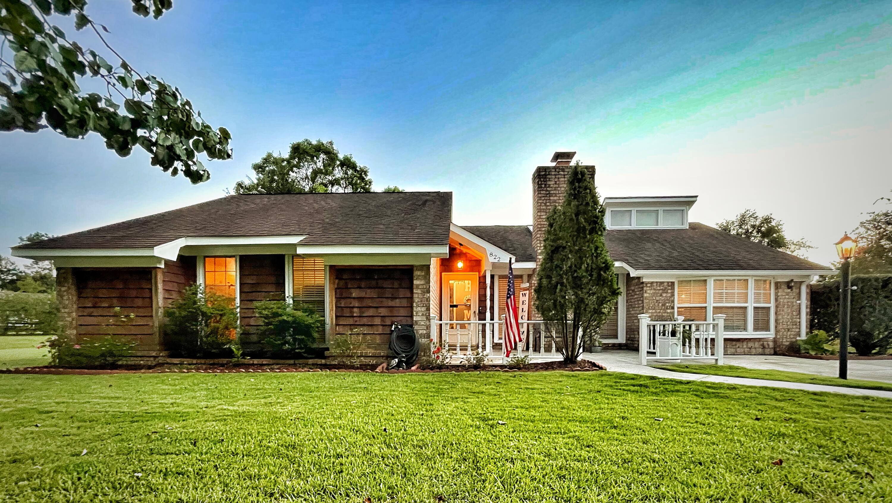 822 Beauregard Road Summerville, SC 29486 - Photo 1 of 18 822 Beauregard