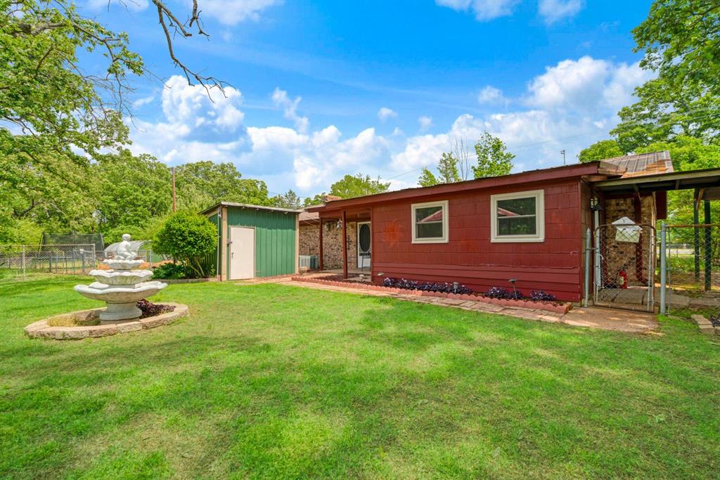 9157 Highway 271 Powderly, TX 75473 - Photo 17 of 28