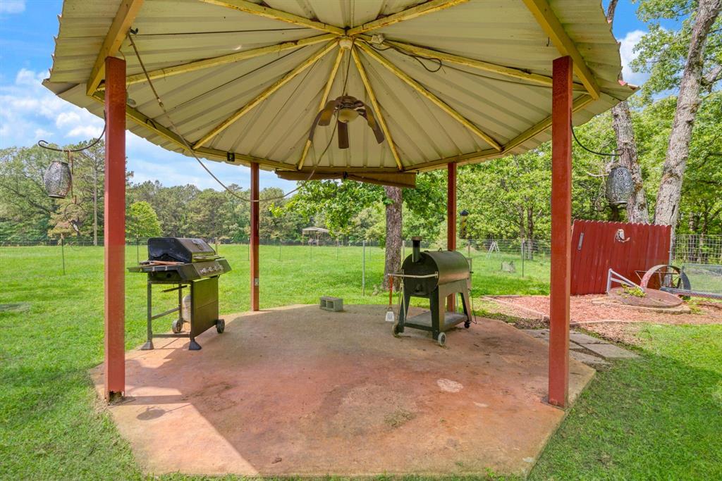 9157 Highway 271 Powderly, TX 75473 - Photo 19 of 28
