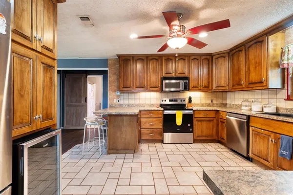 $439,900 | 9157 Highway 271, Powderly, TX 75473