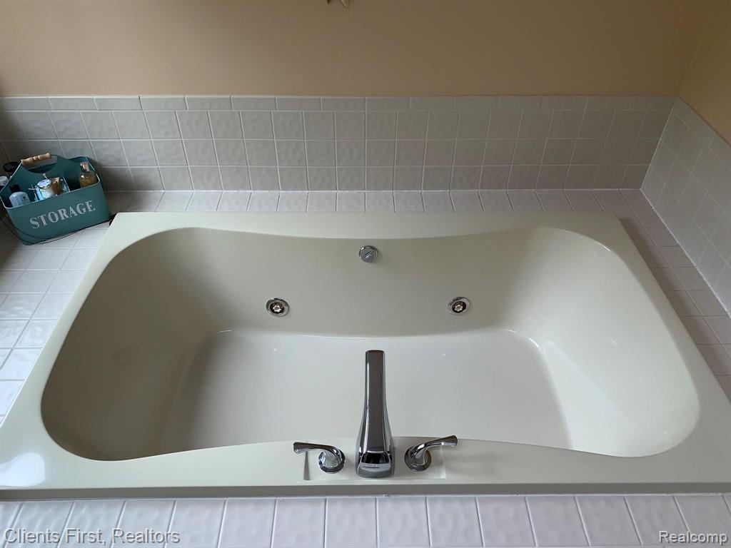 31231 Country Ridge Circle Farmington Hills, MI 48331 - Photo 57 of 73