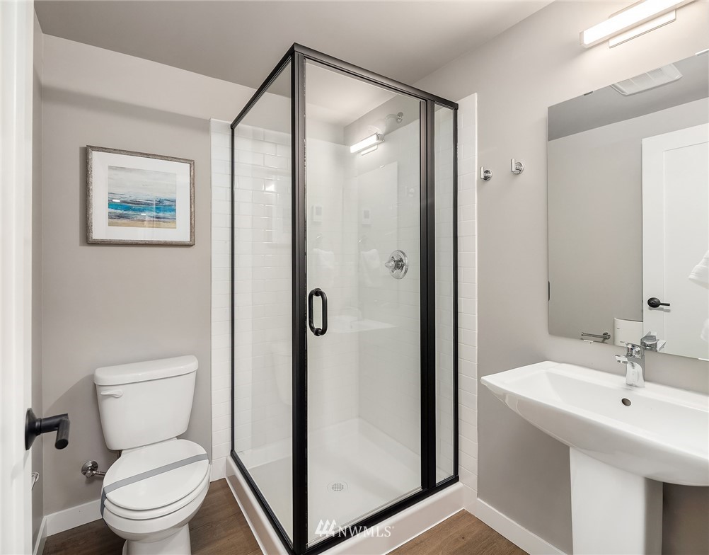 18028 10th Avenue Northeast, Unit C Shoreline, WA 98155 - Photo 3 of 20