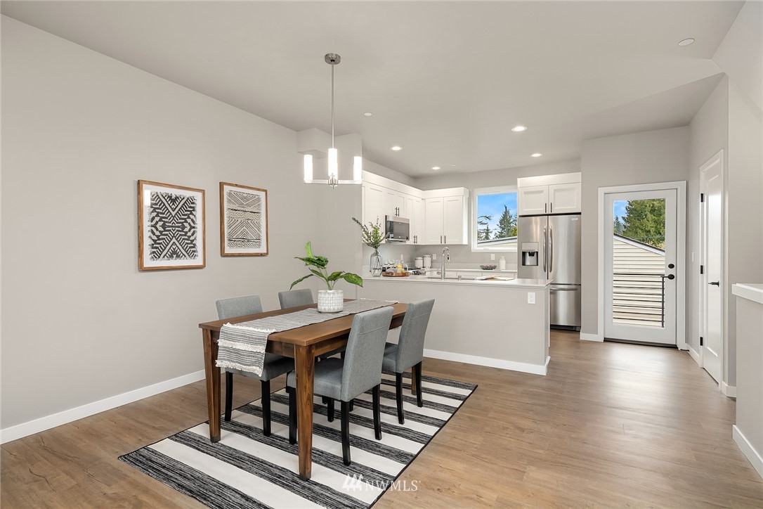 18028 10th Avenue Northeast, Unit C Shoreline, WA 98155 - Photo 10 of 20