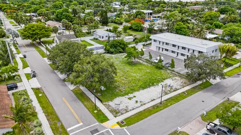 $2,400,000 | 248 Southeast 1st Avenue, Delray Beach, FL 33444