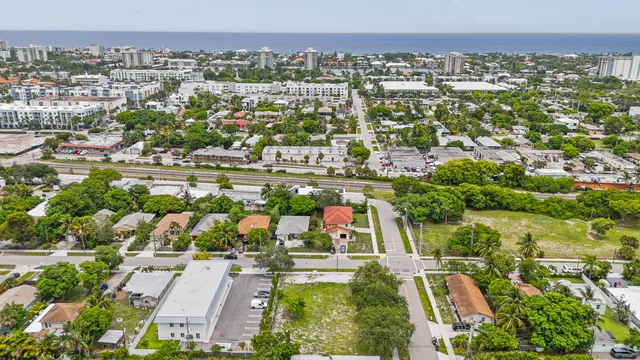 $2,400,000 | 248 Southeast 1st Avenue, Delray Beach, FL 33444