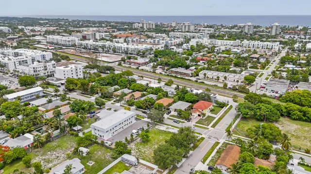 $2,400,000 | 248 Southeast 1st Avenue, Delray Beach, FL 33444