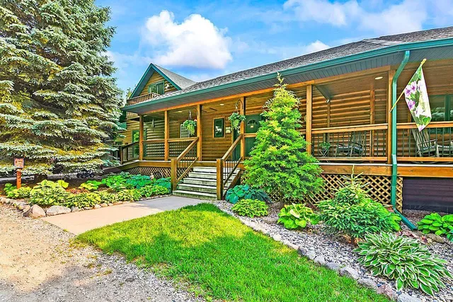 $839,000 | 7458 39th Avenue Northwest, Alexandria, MN 56308