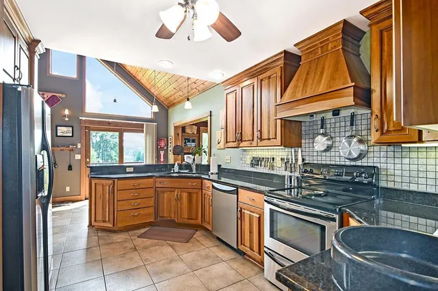 $839,000 | 7458 39th Avenue Northwest, Alexandria, MN 56308