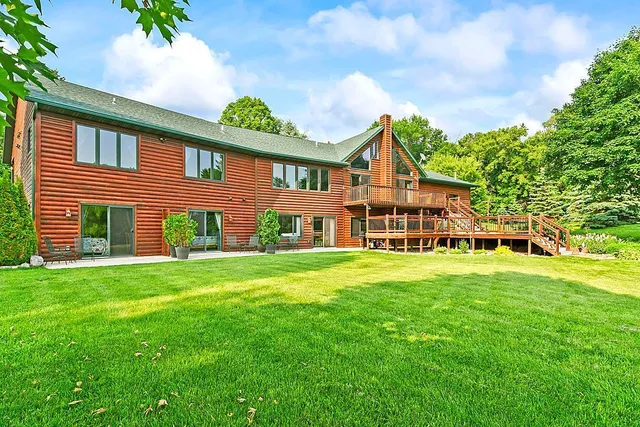 $839,000 | 7458 39th Avenue Northwest, Alexandria, MN 56308