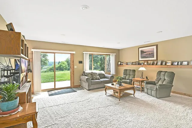 $839,000 | 7458 39th Avenue Northwest, Alexandria, MN 56308