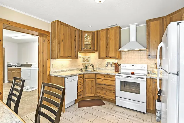 $839,000 | 7458 39th Avenue Northwest, Alexandria, MN 56308