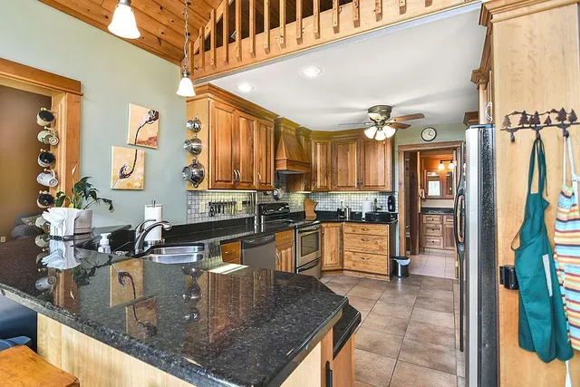 $839,000 | 7458 39th Avenue Northwest, Alexandria, MN 56308