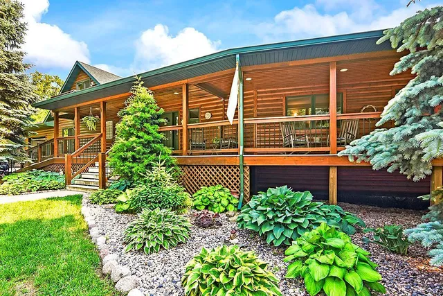 $839,000 | 7458 39th Avenue Northwest, Alexandria, MN 56308