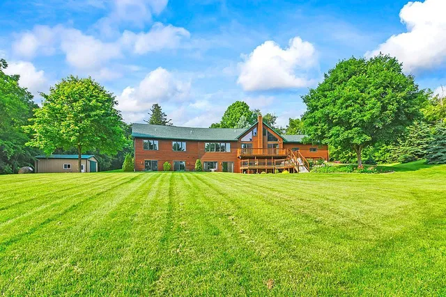 $839,000 | 7458 39th Avenue Northwest, Alexandria, MN 56308