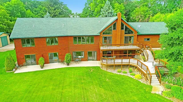 $839,000 | 7458 39th Avenue Northwest, Alexandria, MN 56308