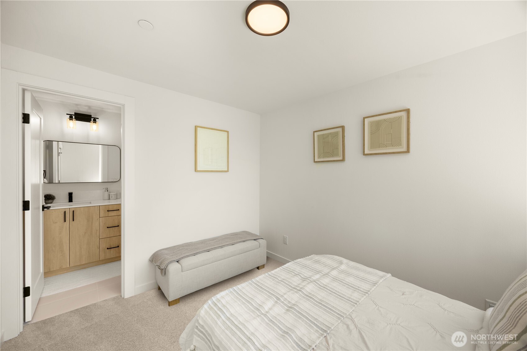 3852 Carr Place North Seattle, WA 98103 - Photo 13 of 25