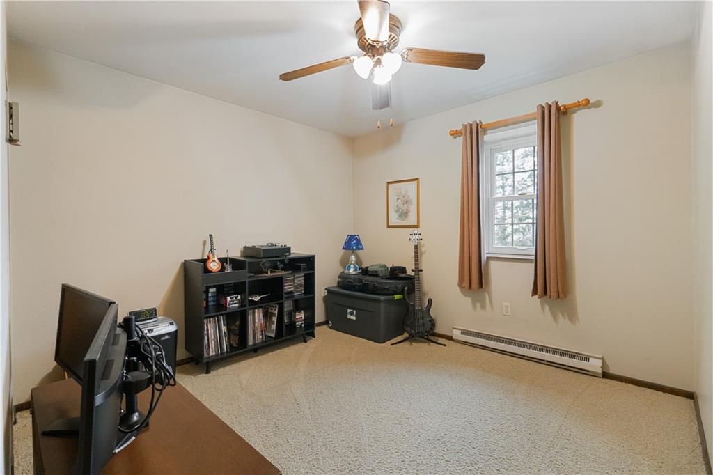 1392 Harmony Road Baden, PA 15005 - Photo 10 of 19