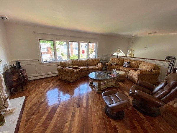 169 Gardiner Road Quincy, MA 02169 - Photo 3 of 22 Gallery Image 3