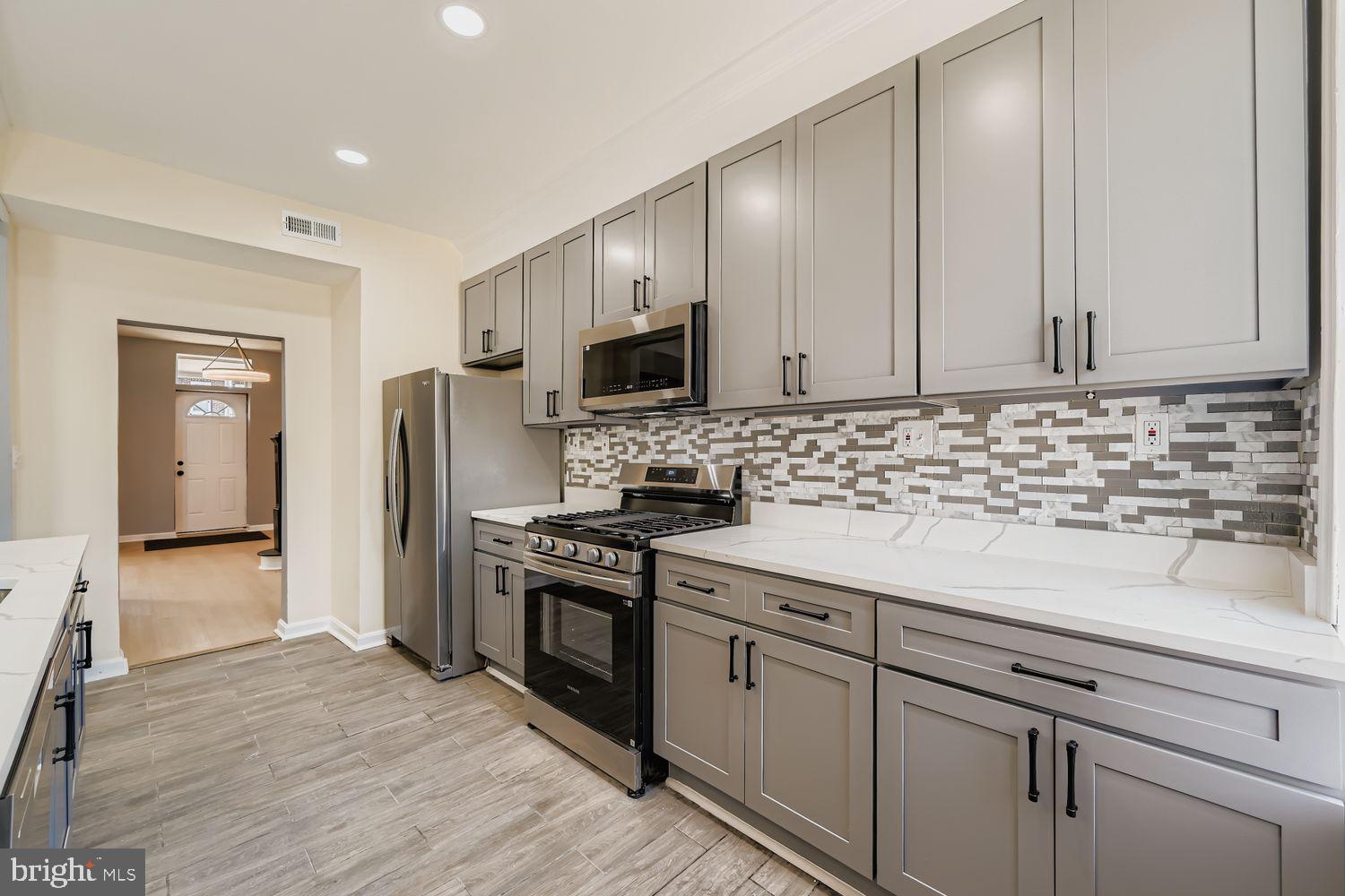 1520 Appleton Street Baltimore, MD 21217 - Photo 11 of 31 Stainless steel appliances