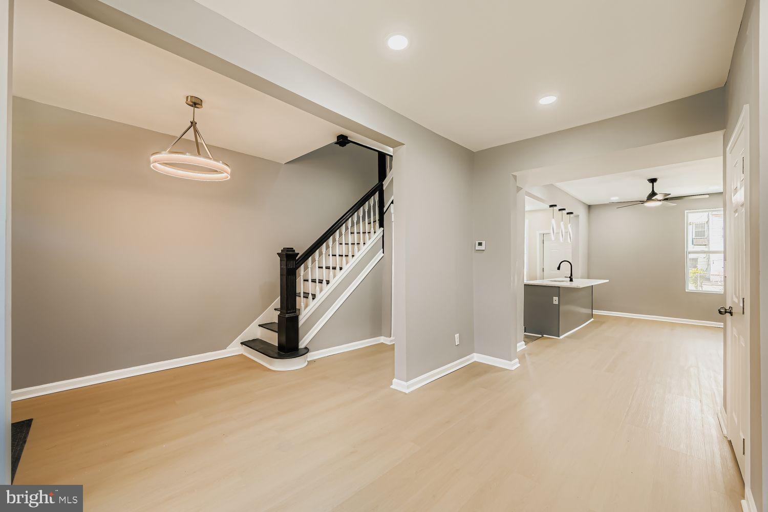 1520 Appleton Street Baltimore, MD 21217 - Photo 5 of 31 Open and spacious living area