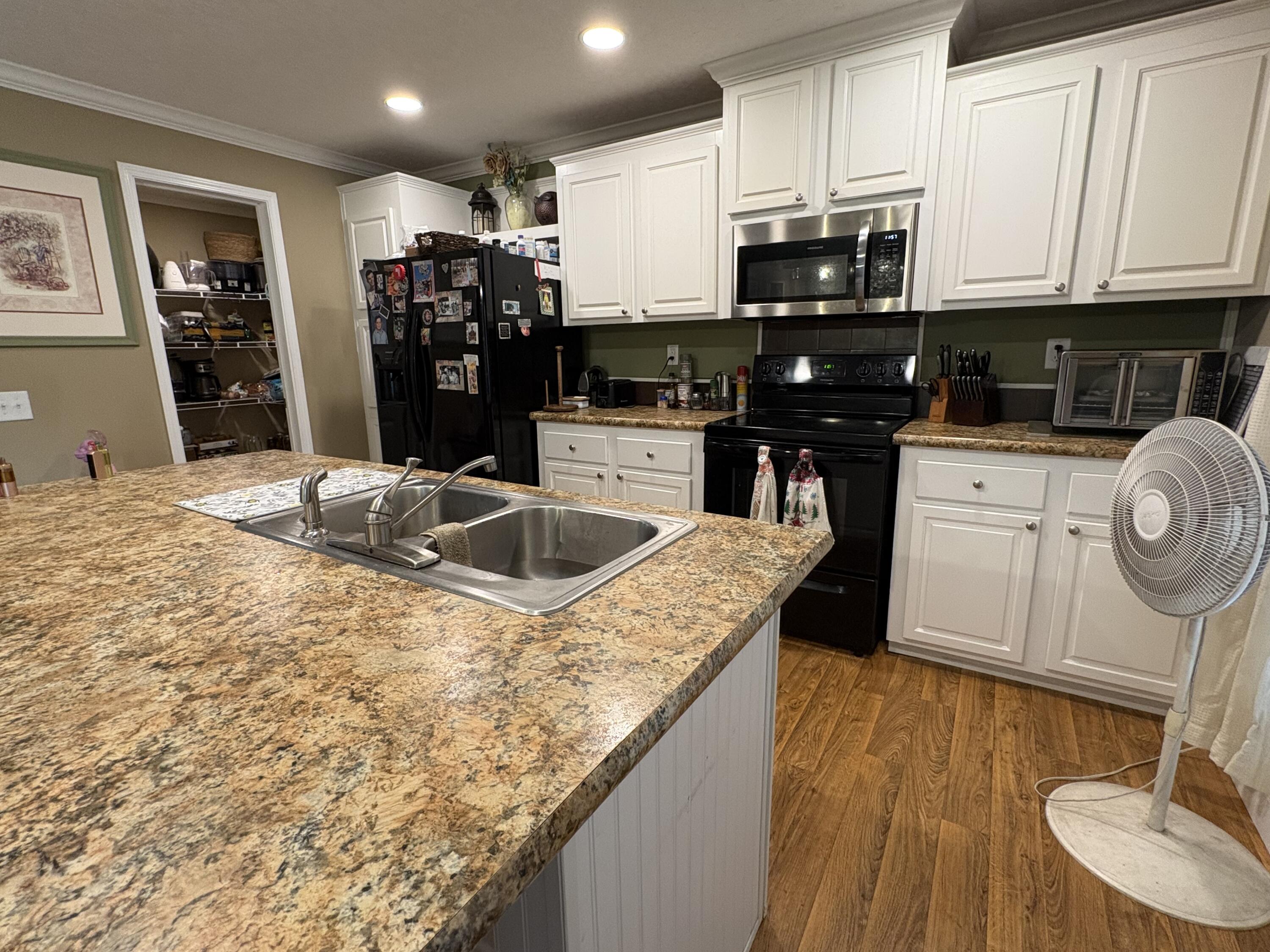 520 Springvale Road Bishopville, SC 29010 - Photo 19 of 31
