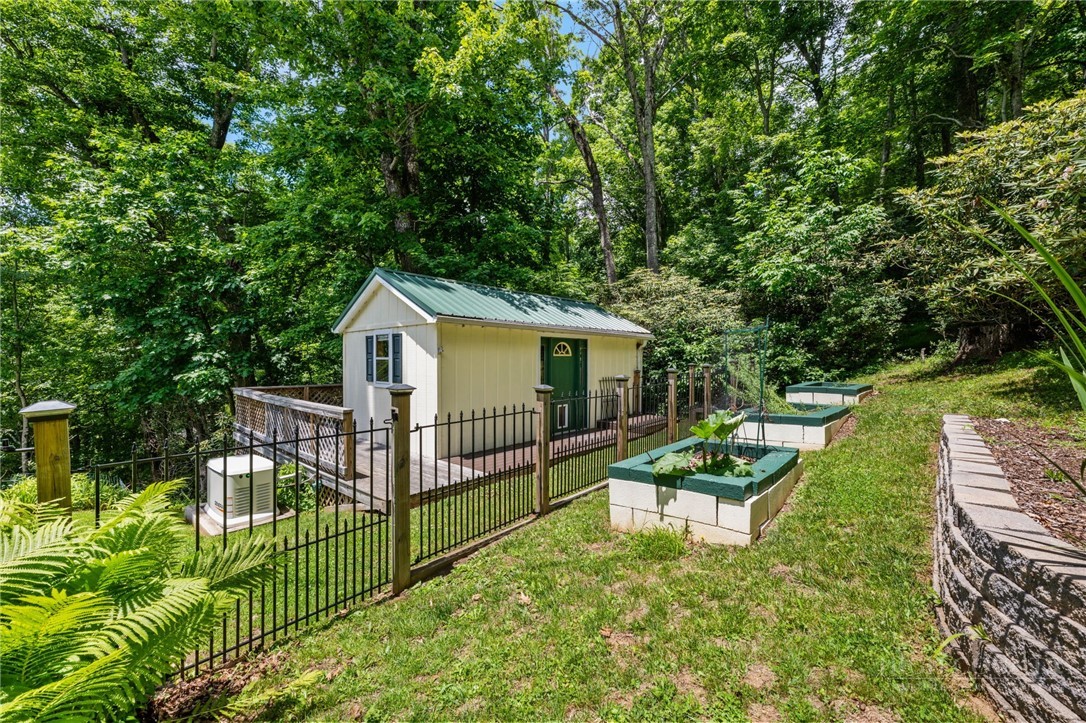945 7 Oaks Road Boone, NC 28607 - Photo 38 of 50