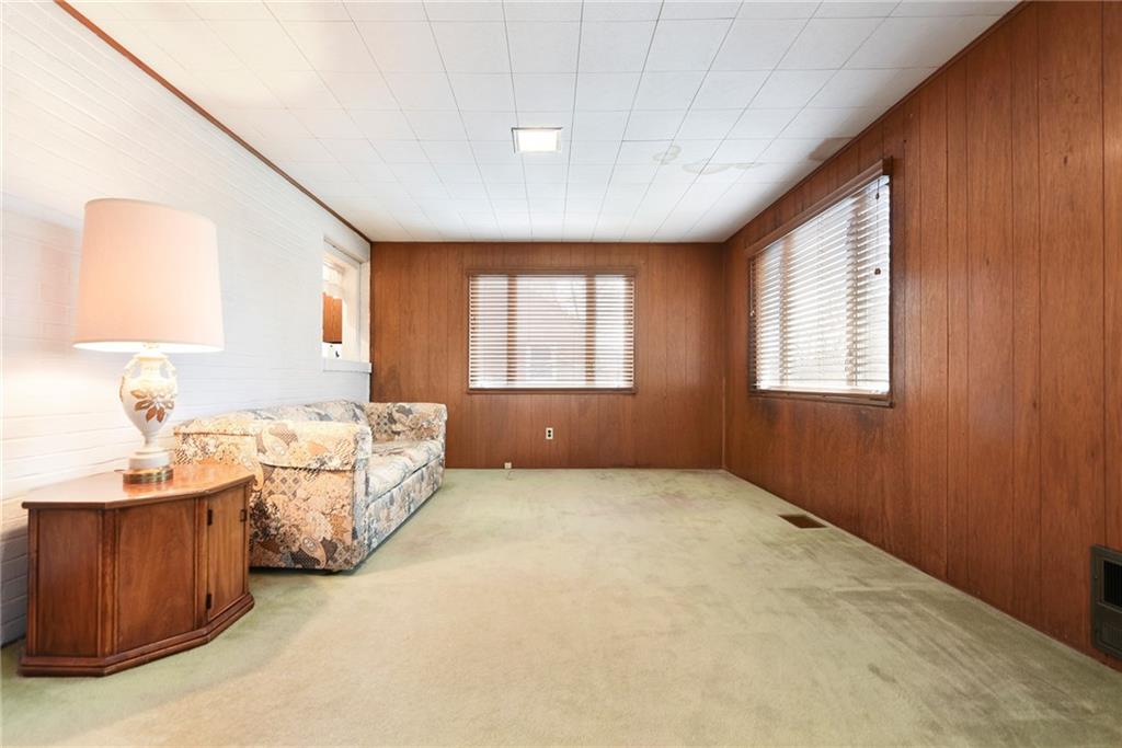 398 Hoffman Road Pittsburgh, PA 15212 - Photo 23 of 28 Gallery Image 23
