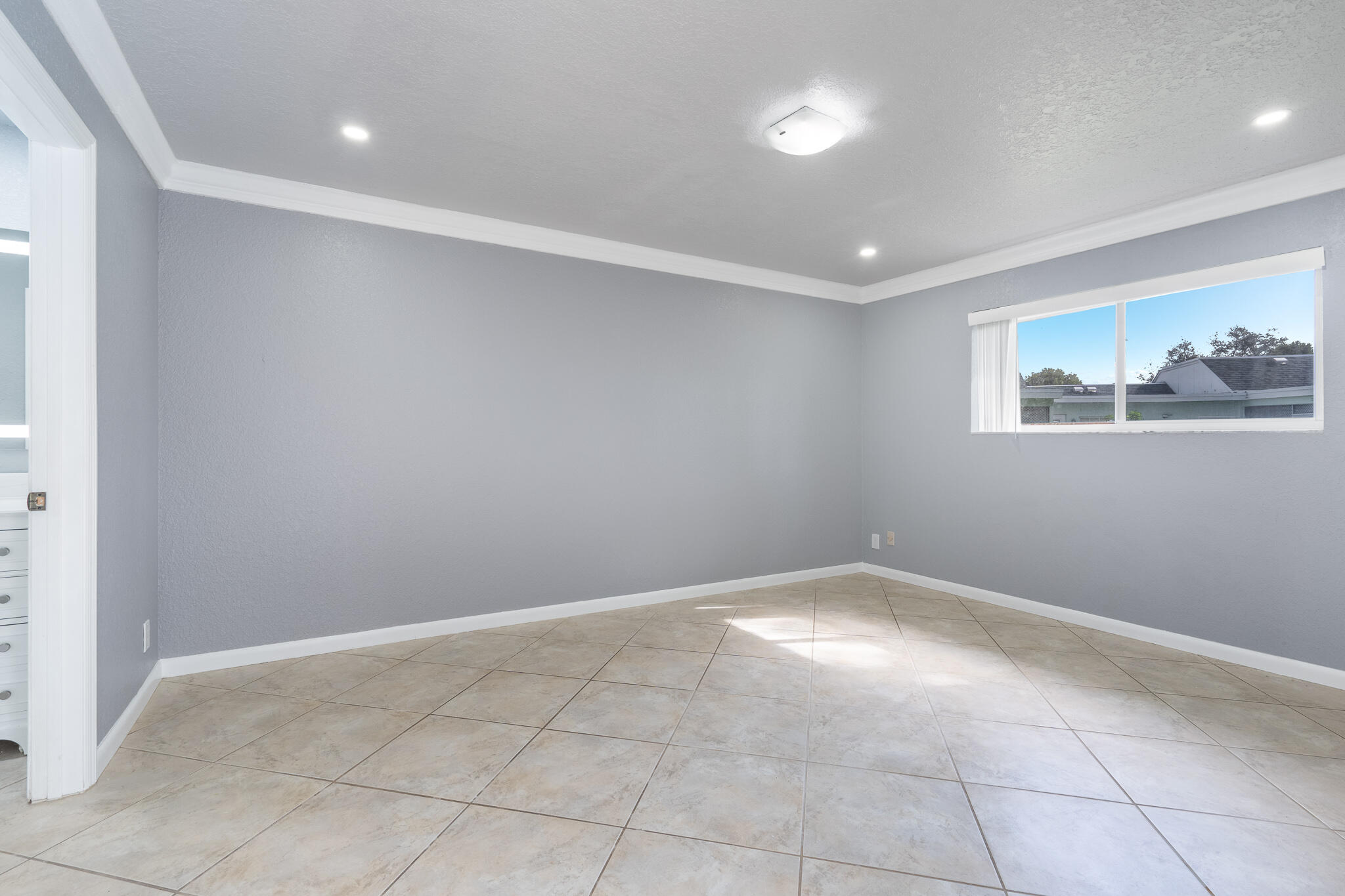 9205 Southwest 5th Street, Unit B Boca Raton, FL 33428 - Photo 11 of 27 Primary