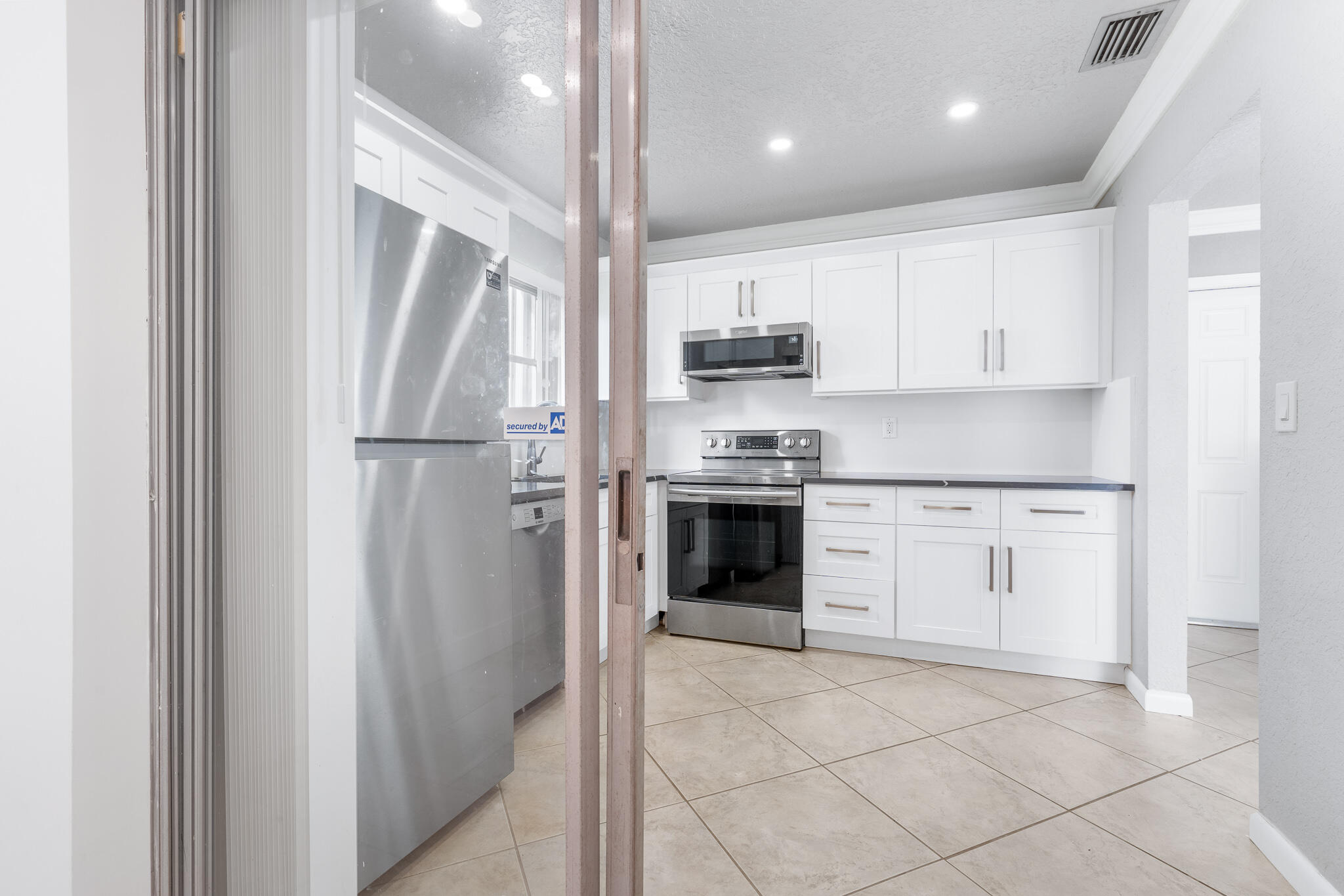 9205 Southwest 5th Street, Unit B Boca Raton, FL 33428 - Photo 9 of 27 Kitchen
