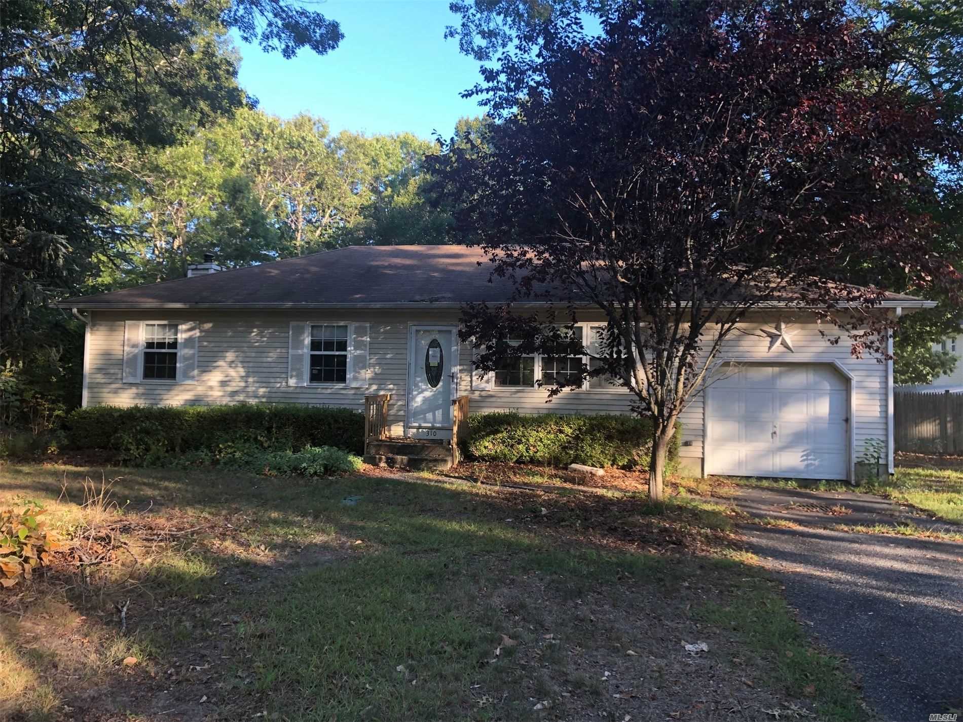 310 Rabbit Riverhead, NY 11901 - Photo 1 of 1 Gallery Image 1