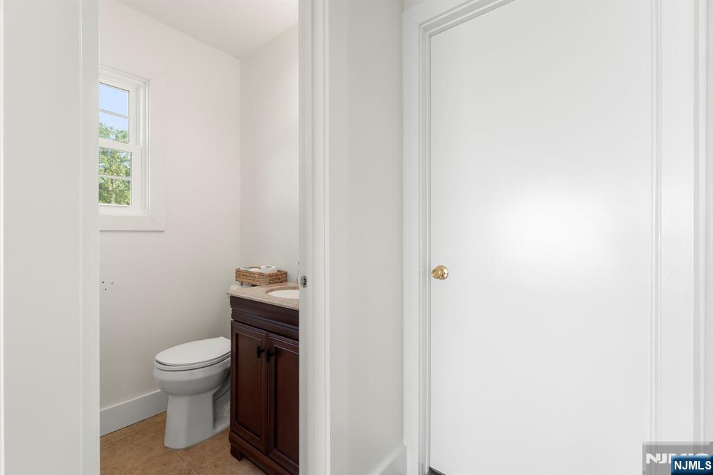 4 Hedgewood Road Howell, NJ 07731 - Photo 17 of 23