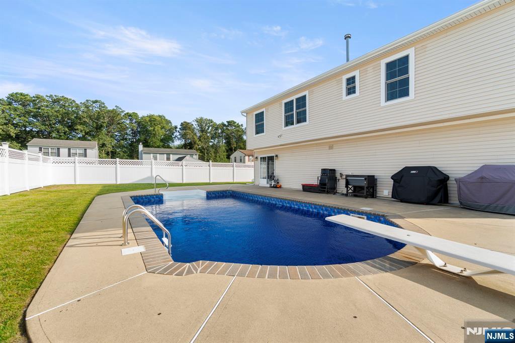 4 Hedgewood Road Howell, NJ 07731 - Photo 22 of 23