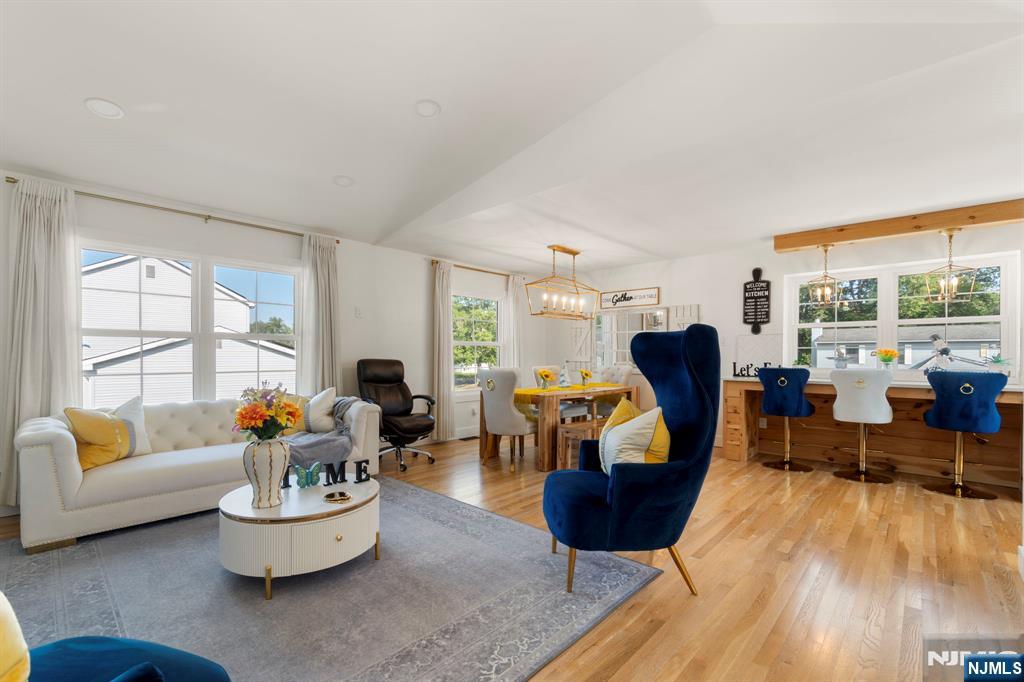 4 Hedgewood Road Howell, NJ 07731 - Photo 3 of 23