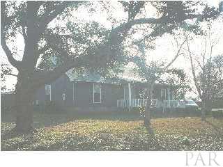 3055 Ranchette Square Gulf Breeze, FL 32563 - Photo 4 of 4 Large yard.