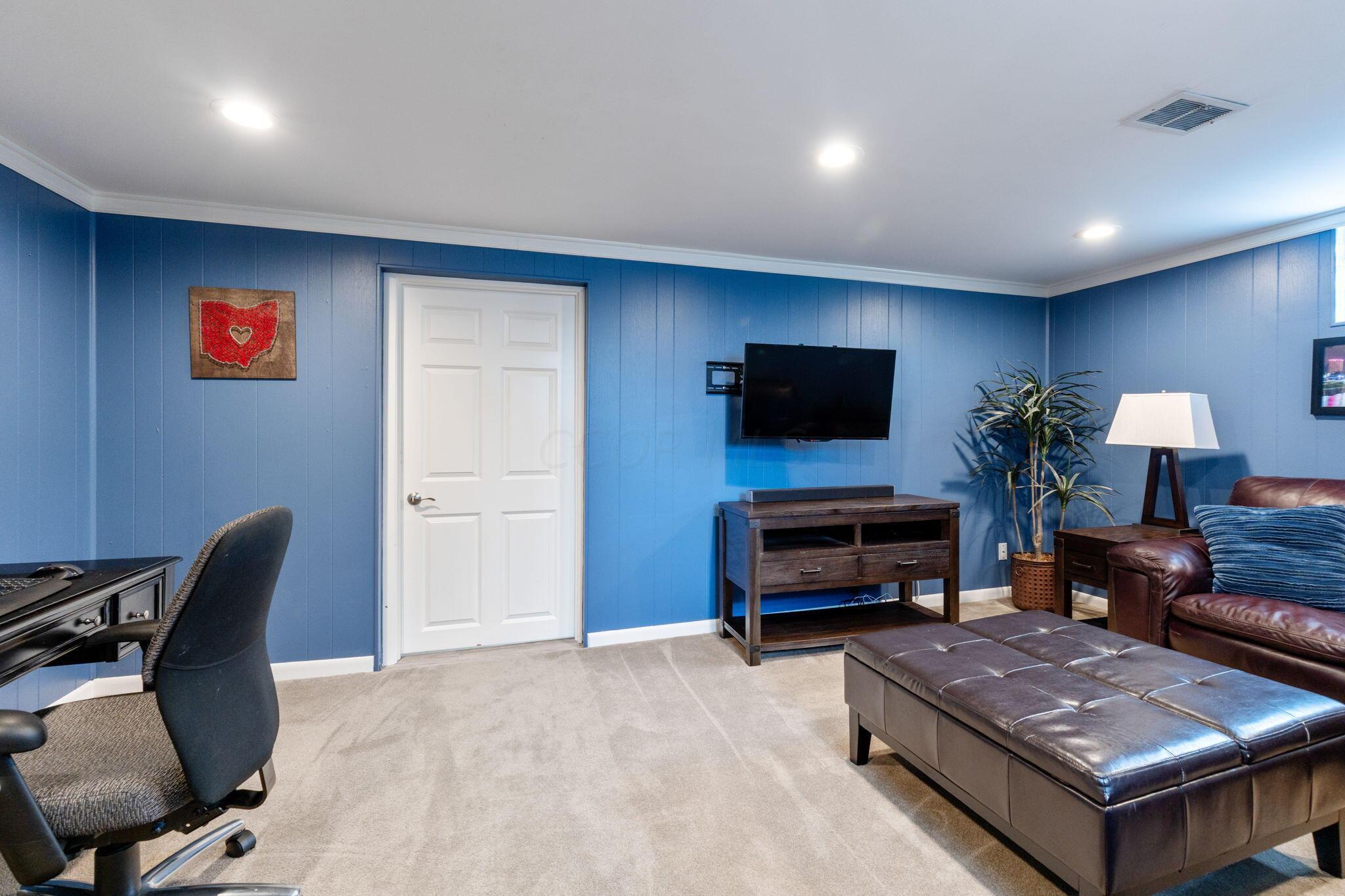 2211 Sheringham Road Columbus, OH 43220 - Photo 48 of 73 2211 Sheringham Rd (Interior)-56